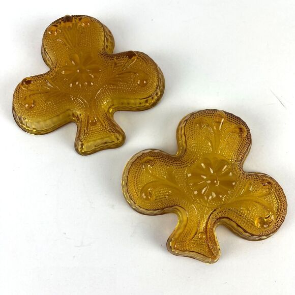 2 VTG Depression Sandwich Glass Trinket dishes Clover Victorian lacy glass Amber - Picture 2 of 5